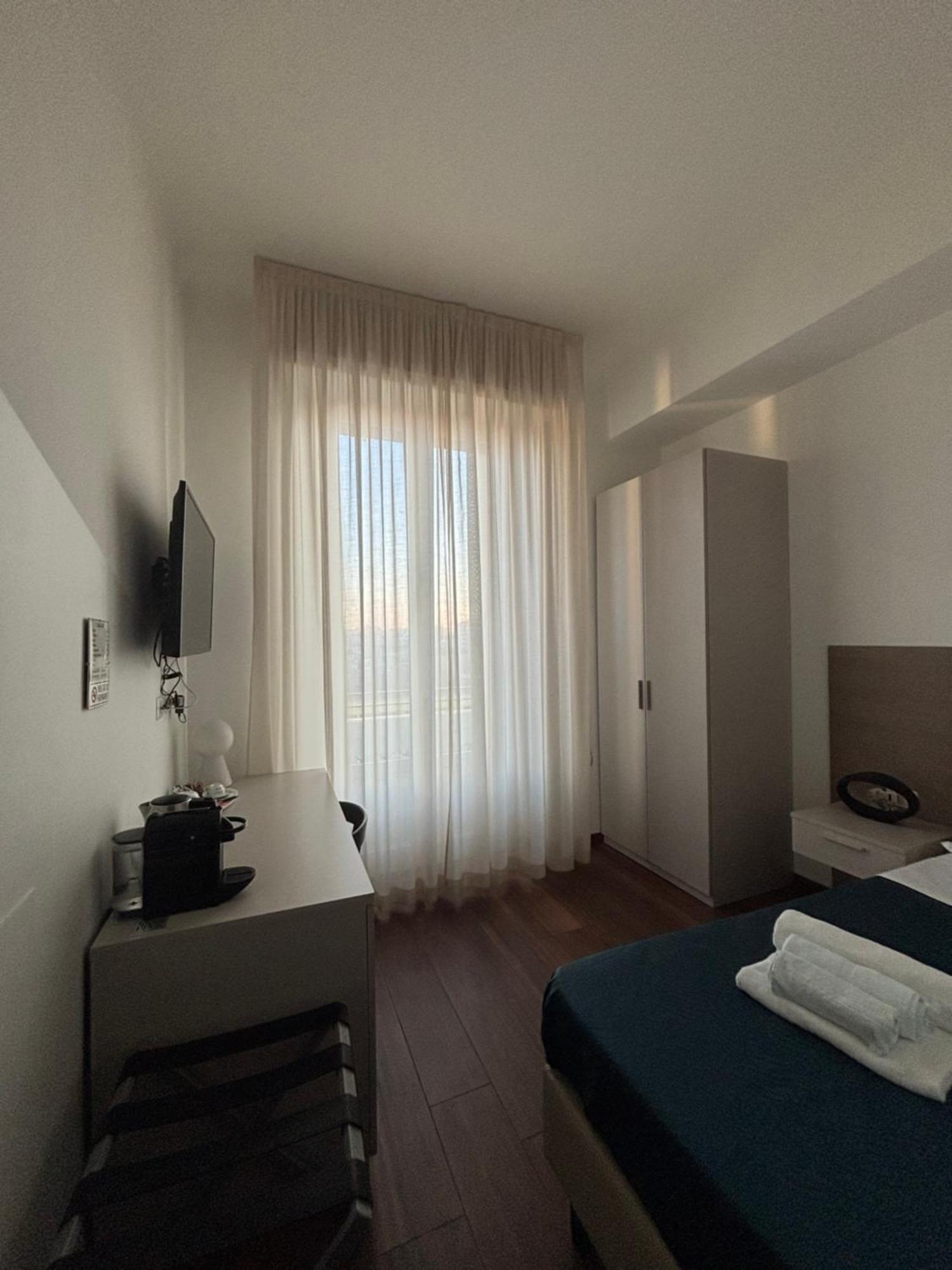 Enjoy Milano Skyline Hotel Exterior foto