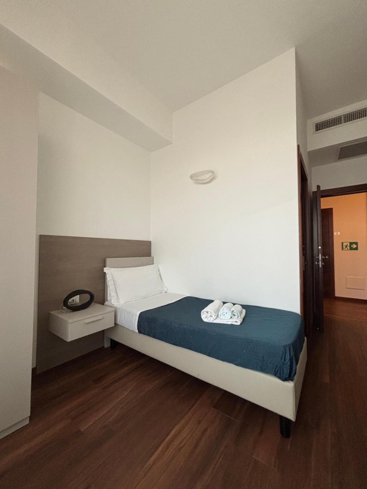 Enjoy Milano Skyline Hotel Exterior foto